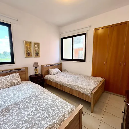 アパート Mackenzie 301 *