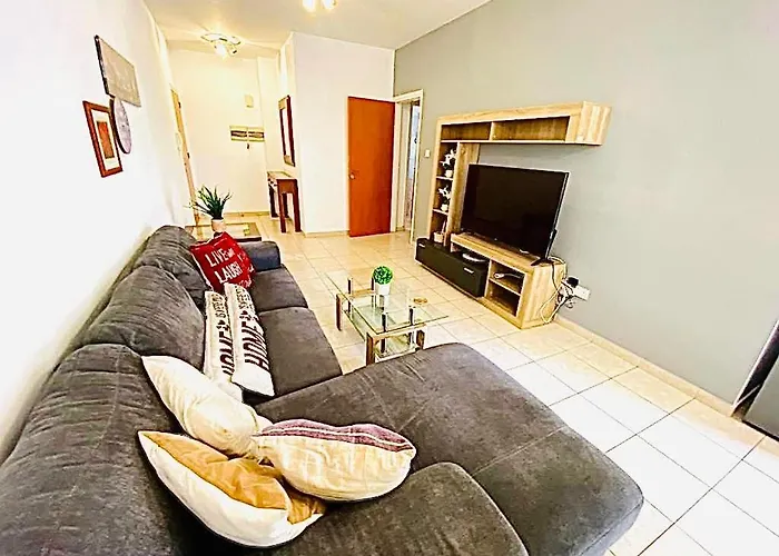 Mackenzie 301 * ラルナカ