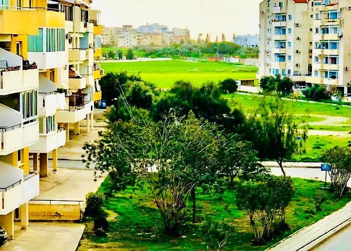 Mackenzie 301 * ラルナカ