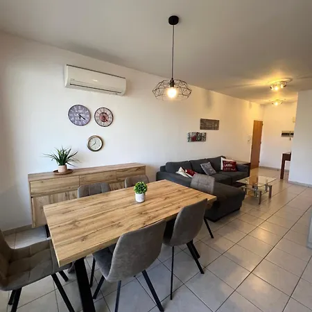 Mackenzie 301 * Larnaca