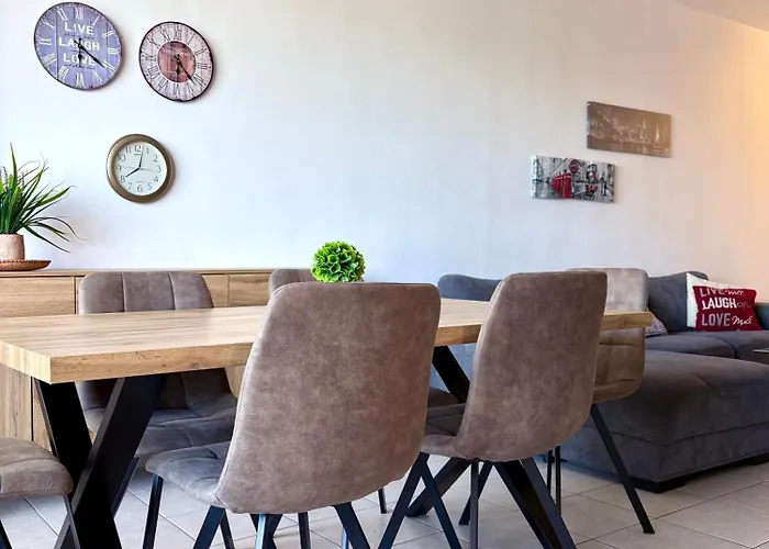 Mackenzie 301 * Larnaca